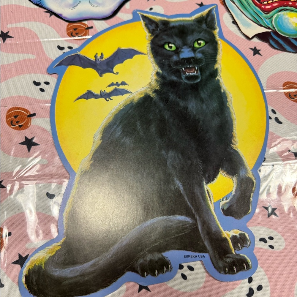 Vintage Halloween cardboard cutout skull Dracula cat lot - Picture 4 of 5